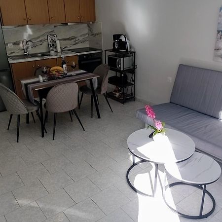 Cozy Kremasti Apartment エクステリア 写真