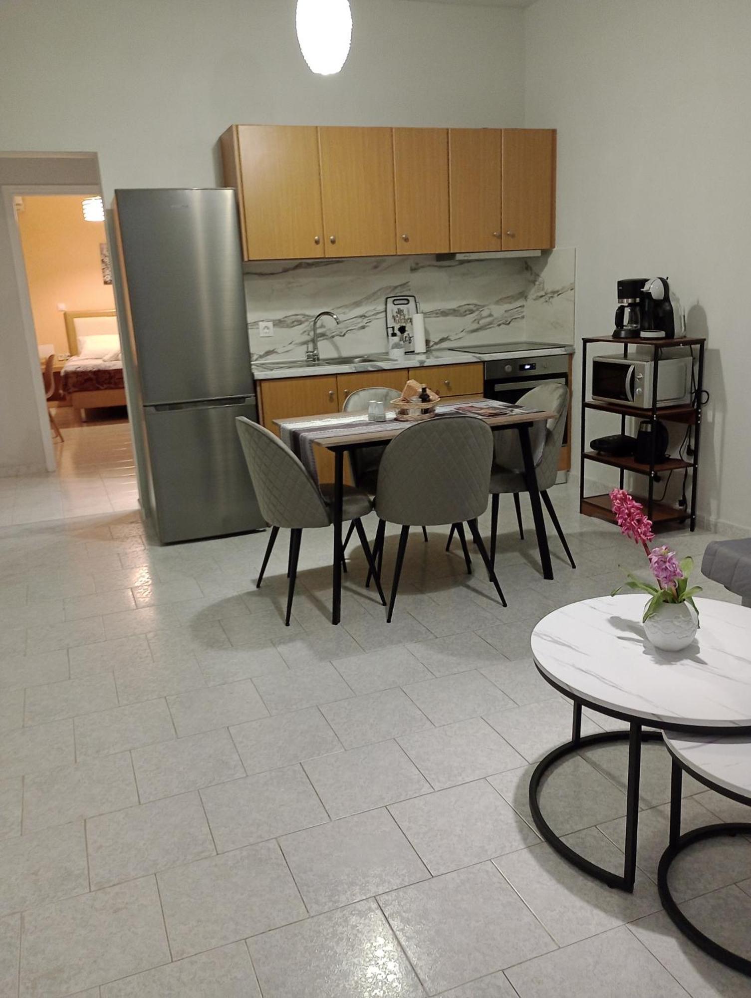 Cozy Kremasti Apartment エクステリア 写真